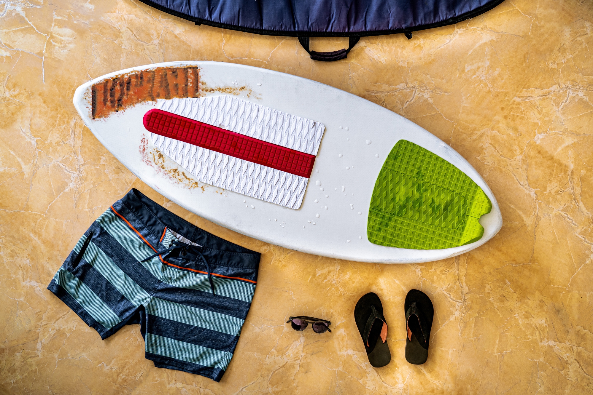 Skimboard and gear